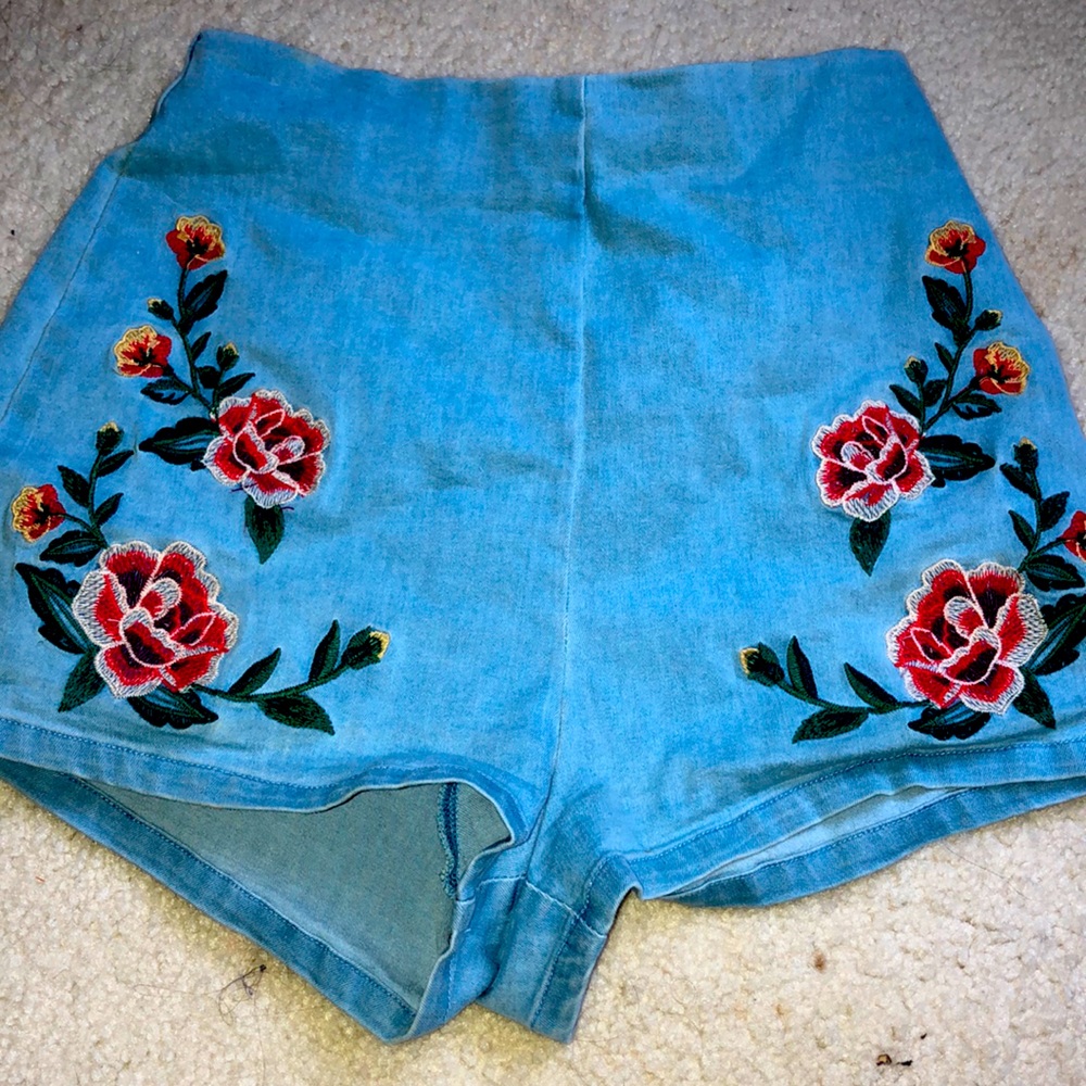Vintage high waisted floral jean shorts